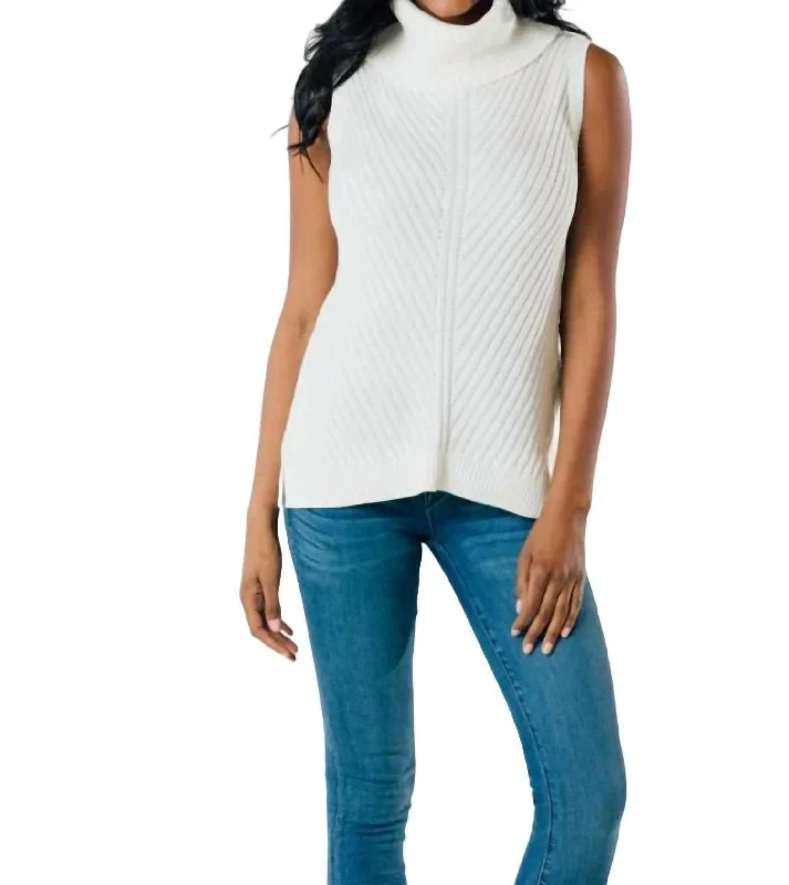 Women's Holiday Clothing Sleeveless Turtleneck Sweater In White